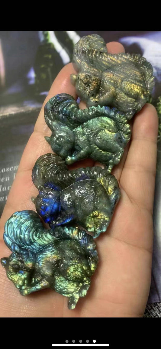 labradorite carving pendant